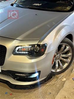 کرایسلەر 300